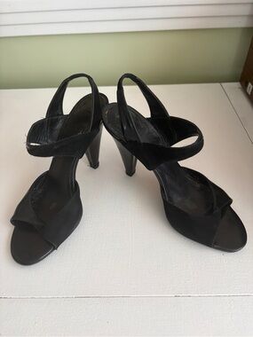 Vintage Dior Black Suede & Patent Leather Slingback High Heel opened toe heels
